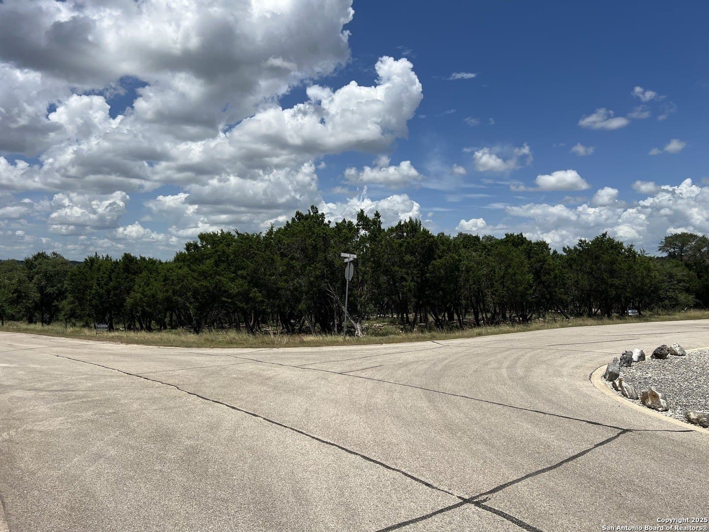 1.42 acres in Comal County gallery image 2