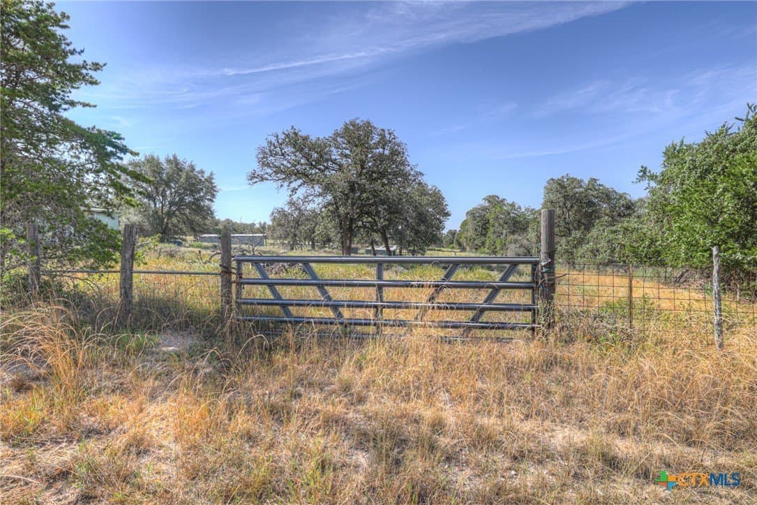 6.68 acres in Guadalupe County - photo 2