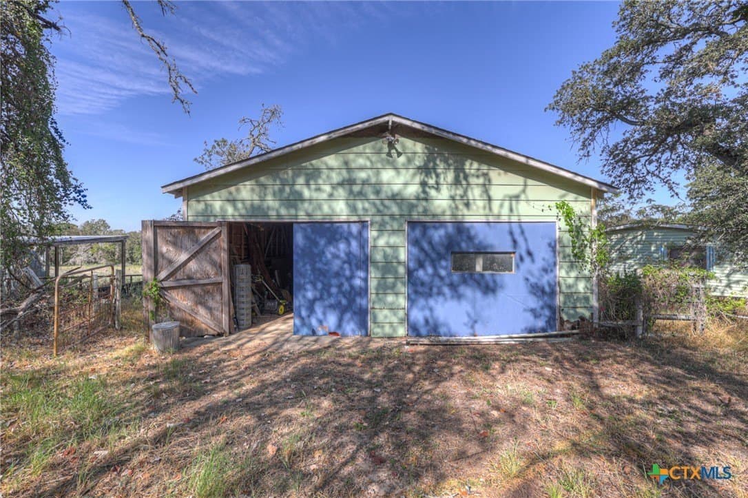 6.68 acres in Guadalupe County - photo 9