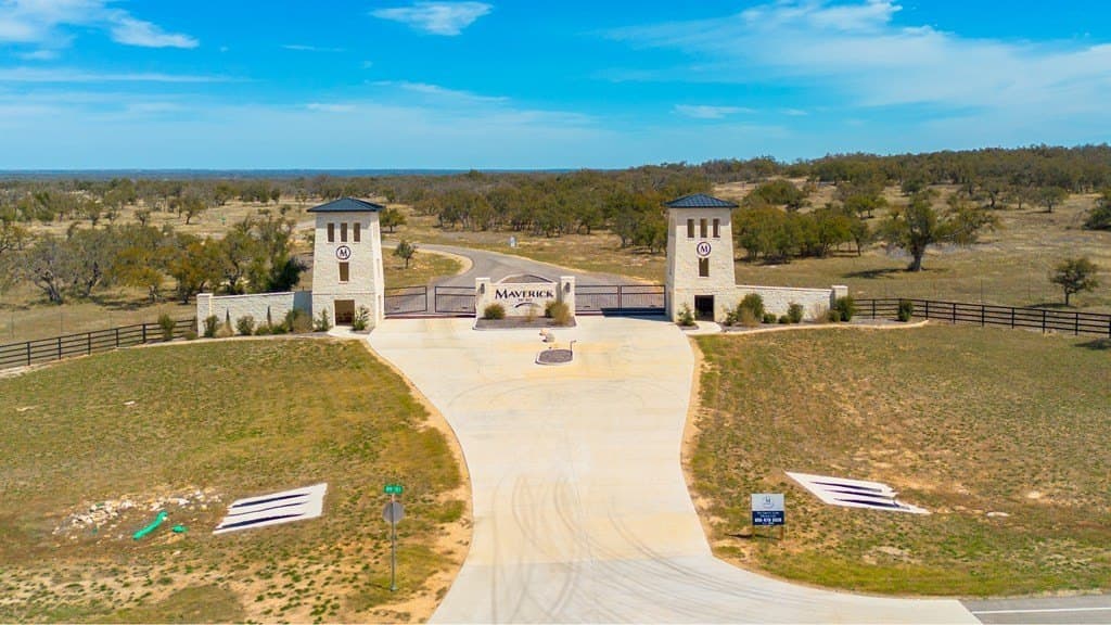 5.44 acres in Gillespie County gallery image 2