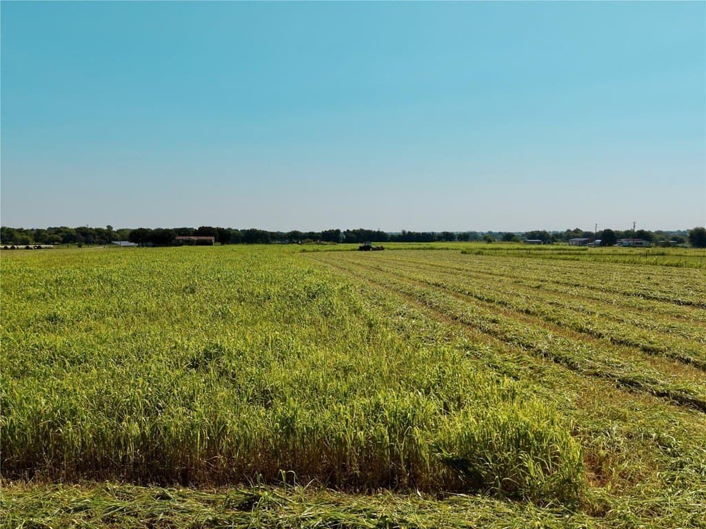1.89 acres in Johnson County - photo 10