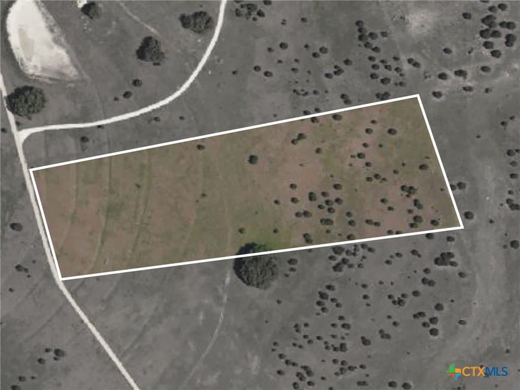 10.1 acres in Lampasas County
