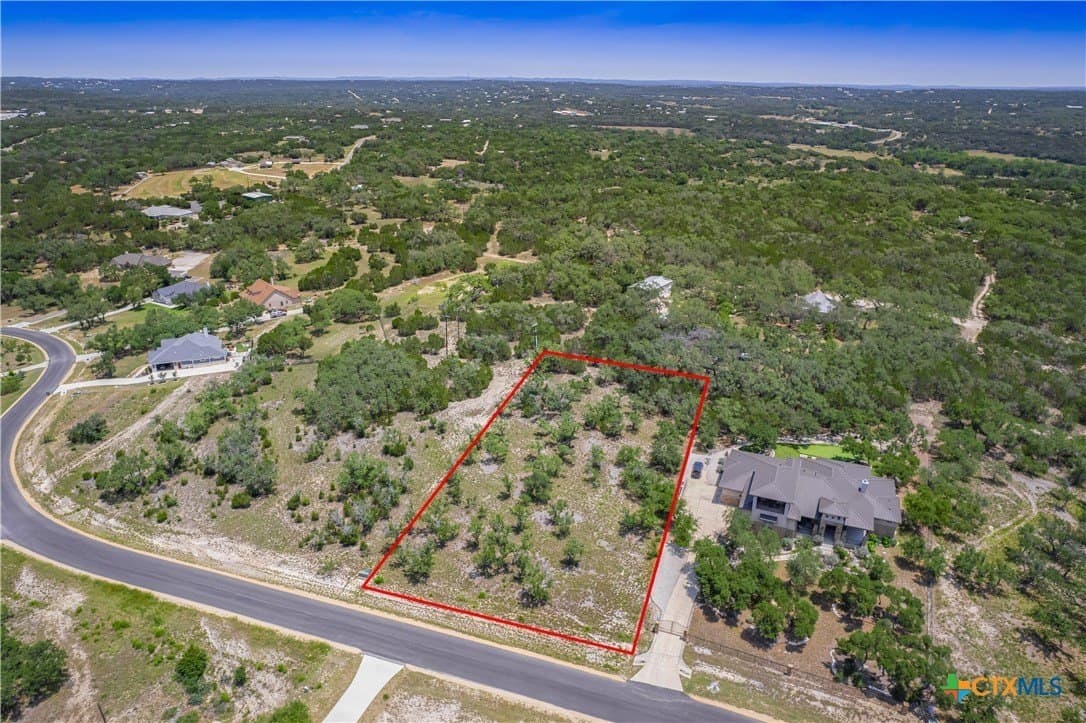 1.04 acres in Comal County gallery image 3