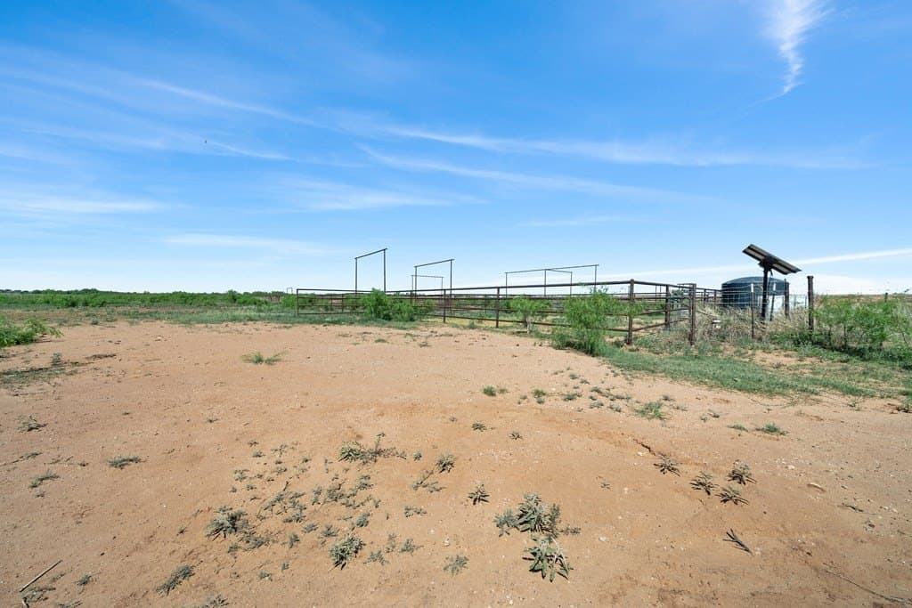 215.59 acres in Howard County - photo 24