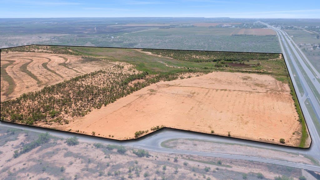 215.59 acres in Howard County - photo 11
