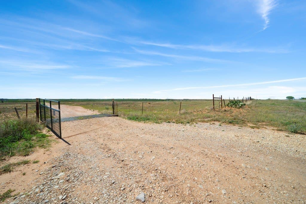 215.59 acres in Howard County - photo 30