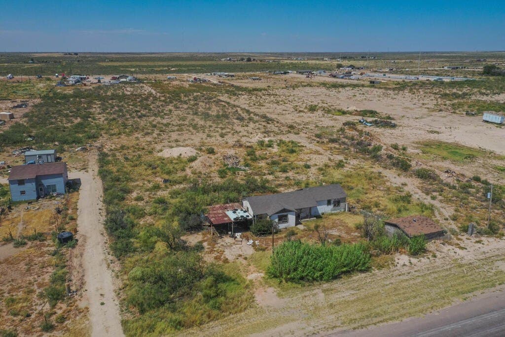 4.7 acres in Ector County - photo 2