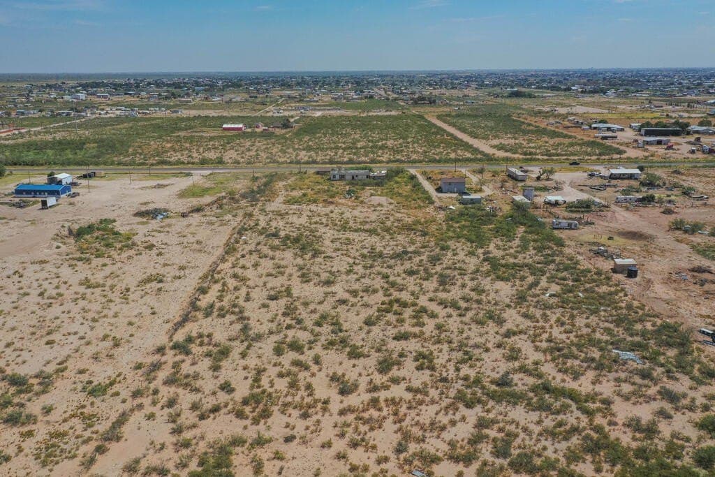 4.7 acres in Ector County - photo 4
