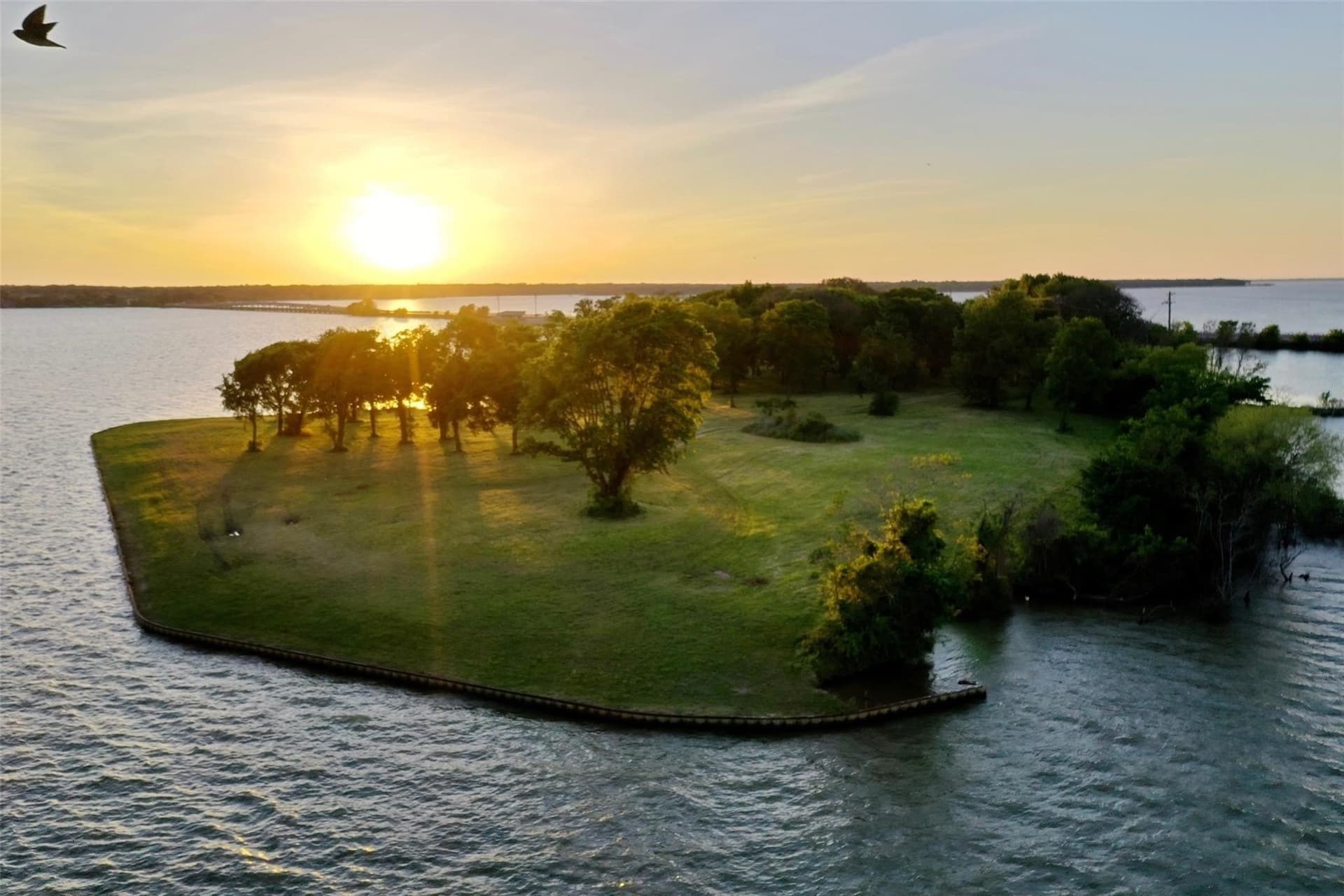 10.68 acres in Henderson County