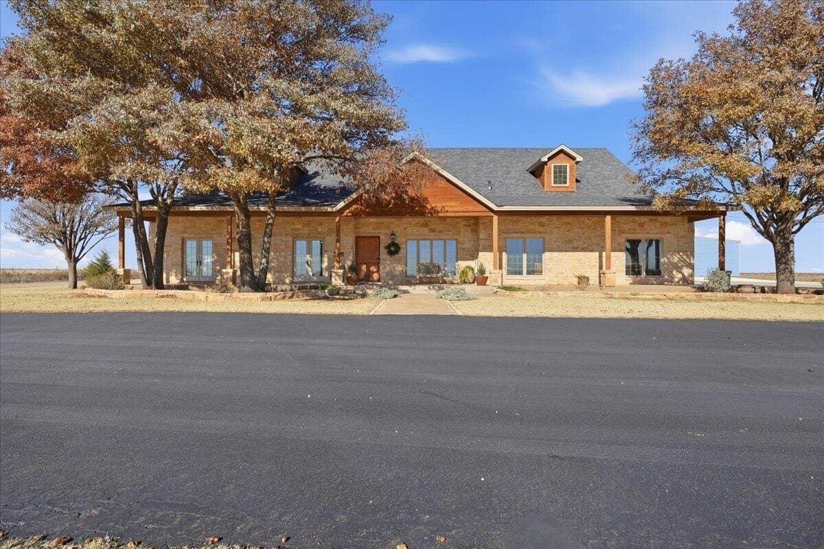 81 acres in Lamb County