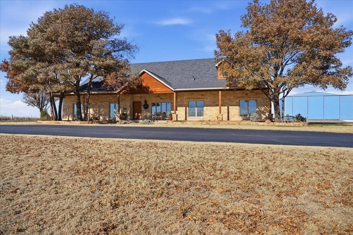 81 acres in Lamb County gallery image 2