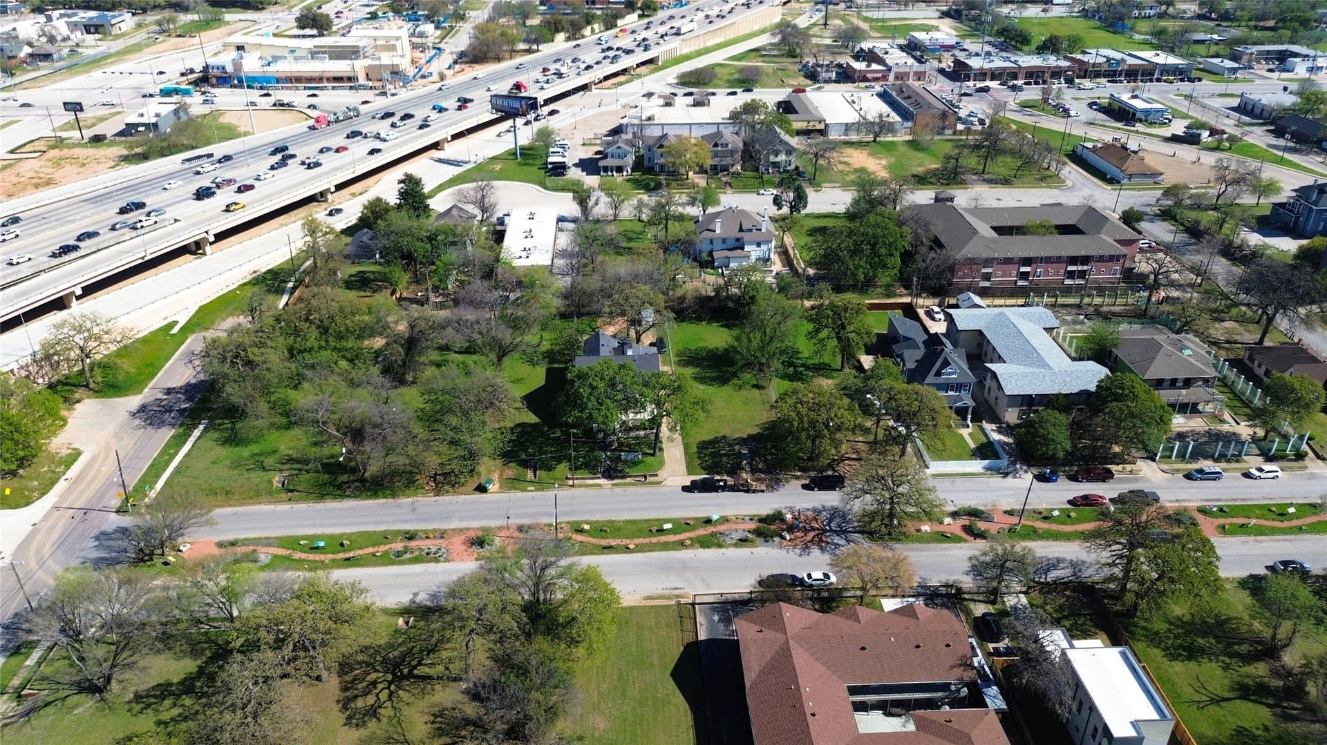 0.25 acres in Dallas County - photo 10