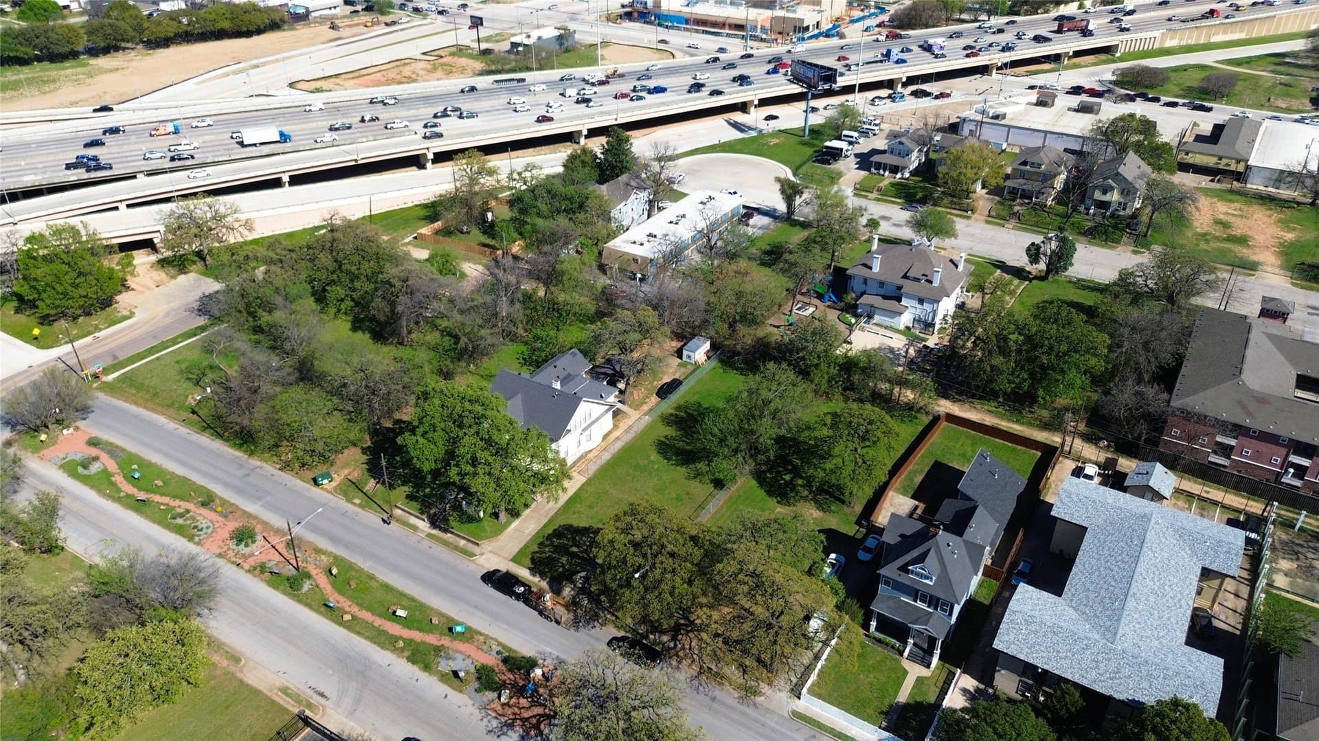 0.25 acres in Dallas County - photo 13