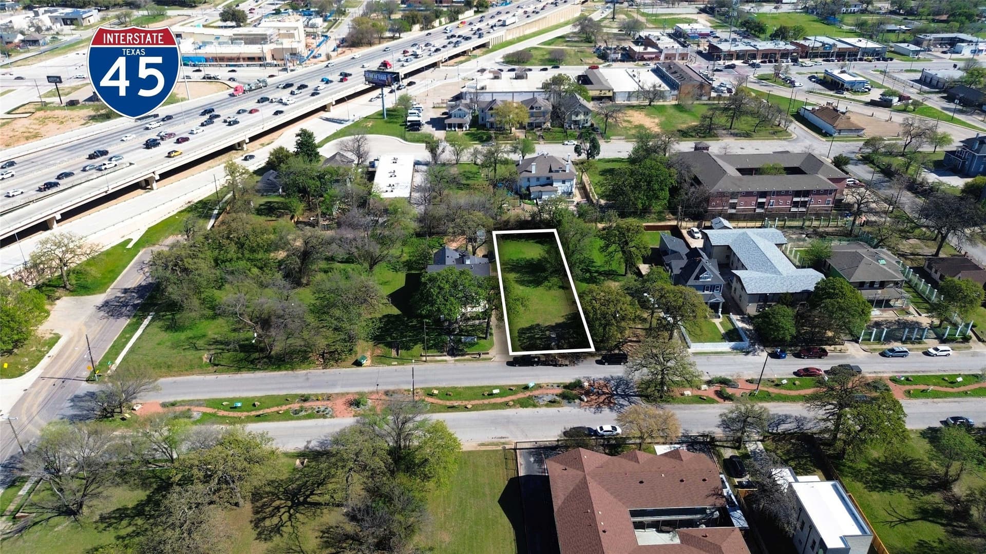 0.25 acres in Dallas County - photo 11