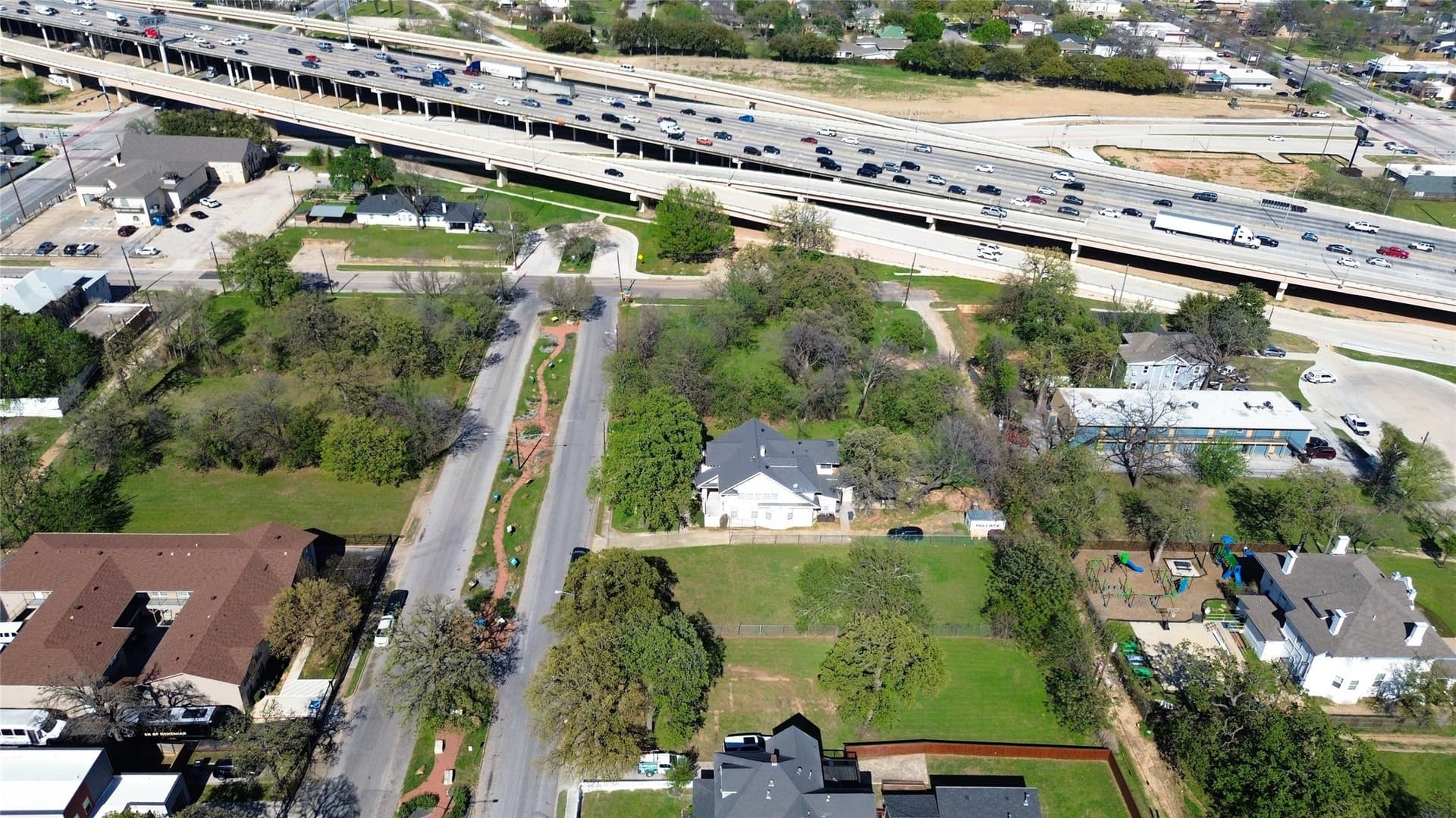 0.25 acres in Dallas County - photo 6