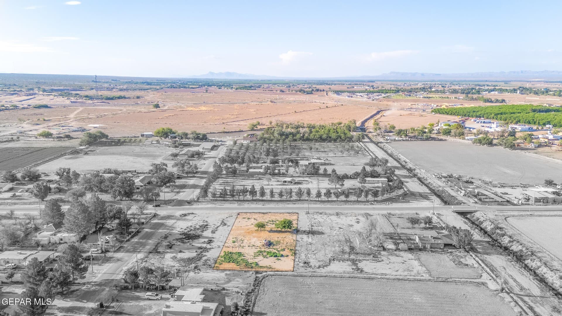 0.56 acres in El Paso County gallery image 3