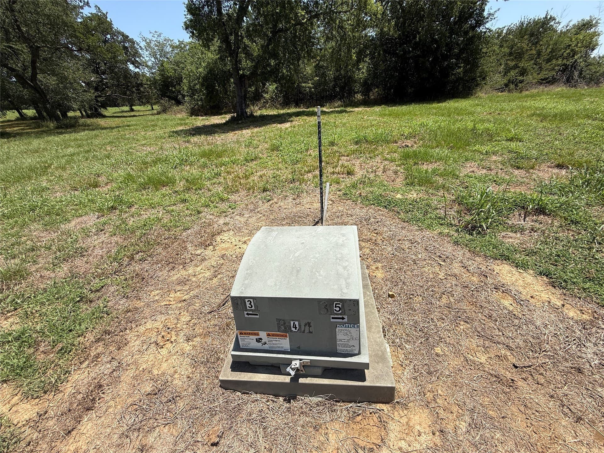 1.01 acres in Navarro County - photo 9