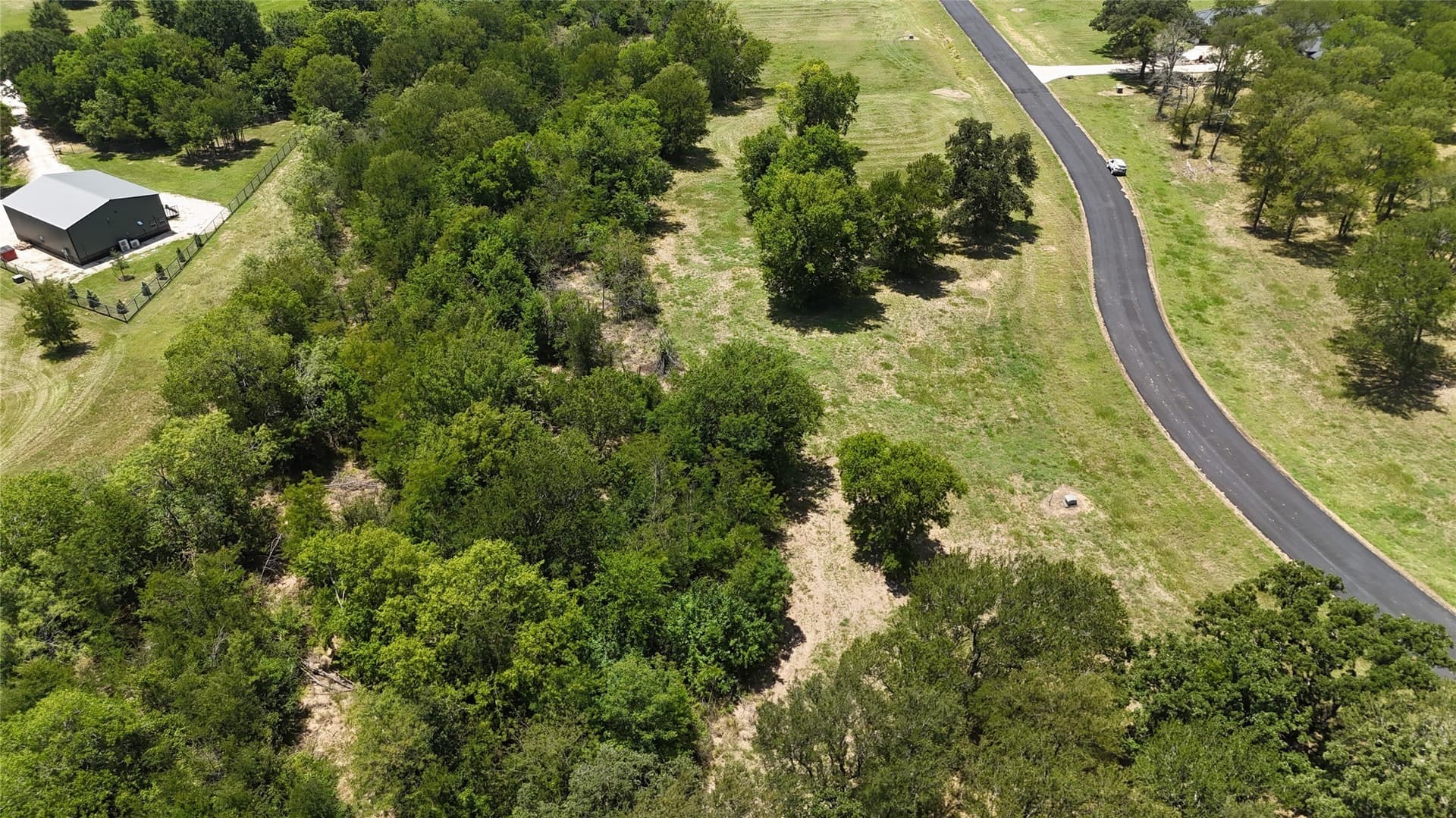 1.01 acres in Navarro County - photo 17