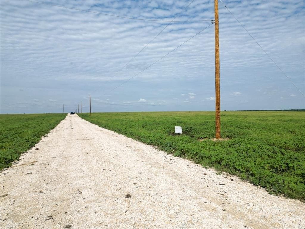 16.79 acres in Hill County gallery image 3