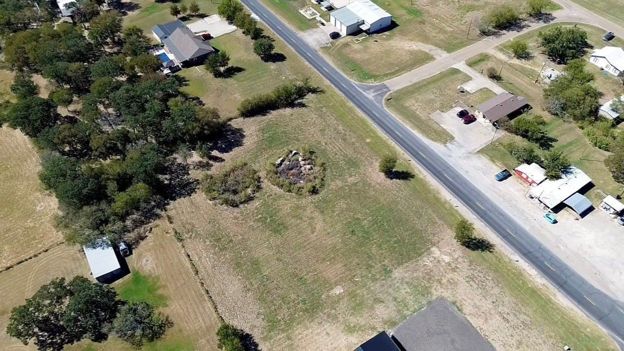 1.72 acres in McLennan County - photo 5