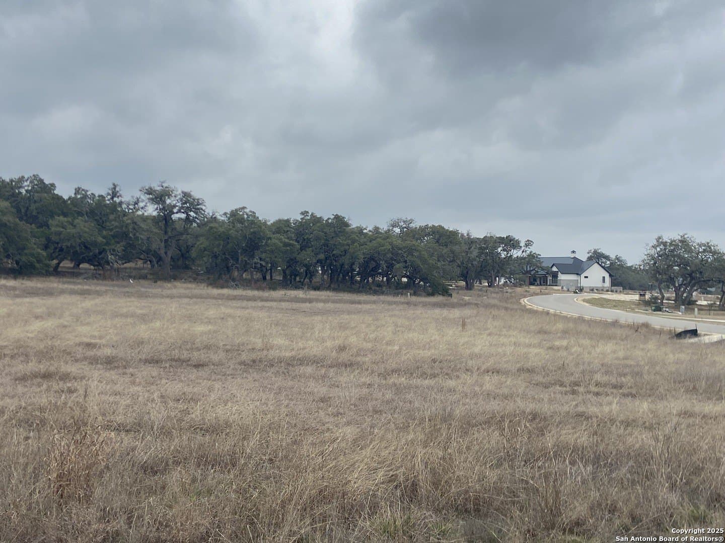 1.22 acres in Comal County - photo 8