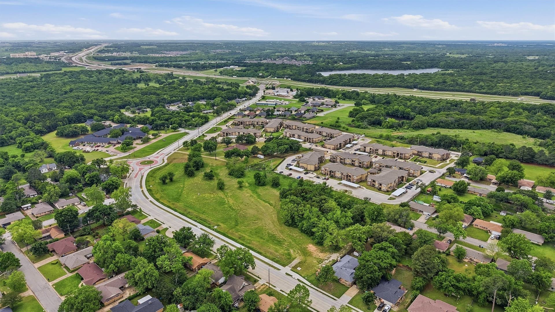 5.59 acres in Grayson County gallery image 2
