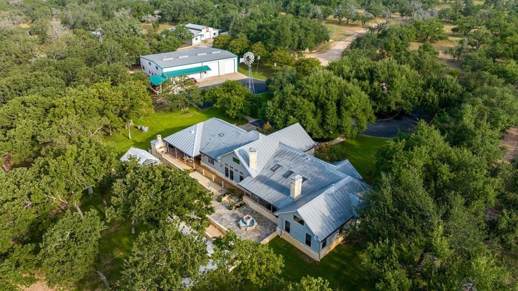 134.8 acres in Gillespie County gallery image 4