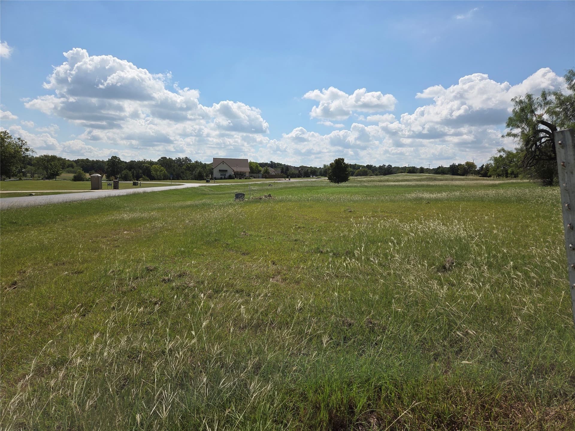 1.02 acres in Navarro County - photo 2