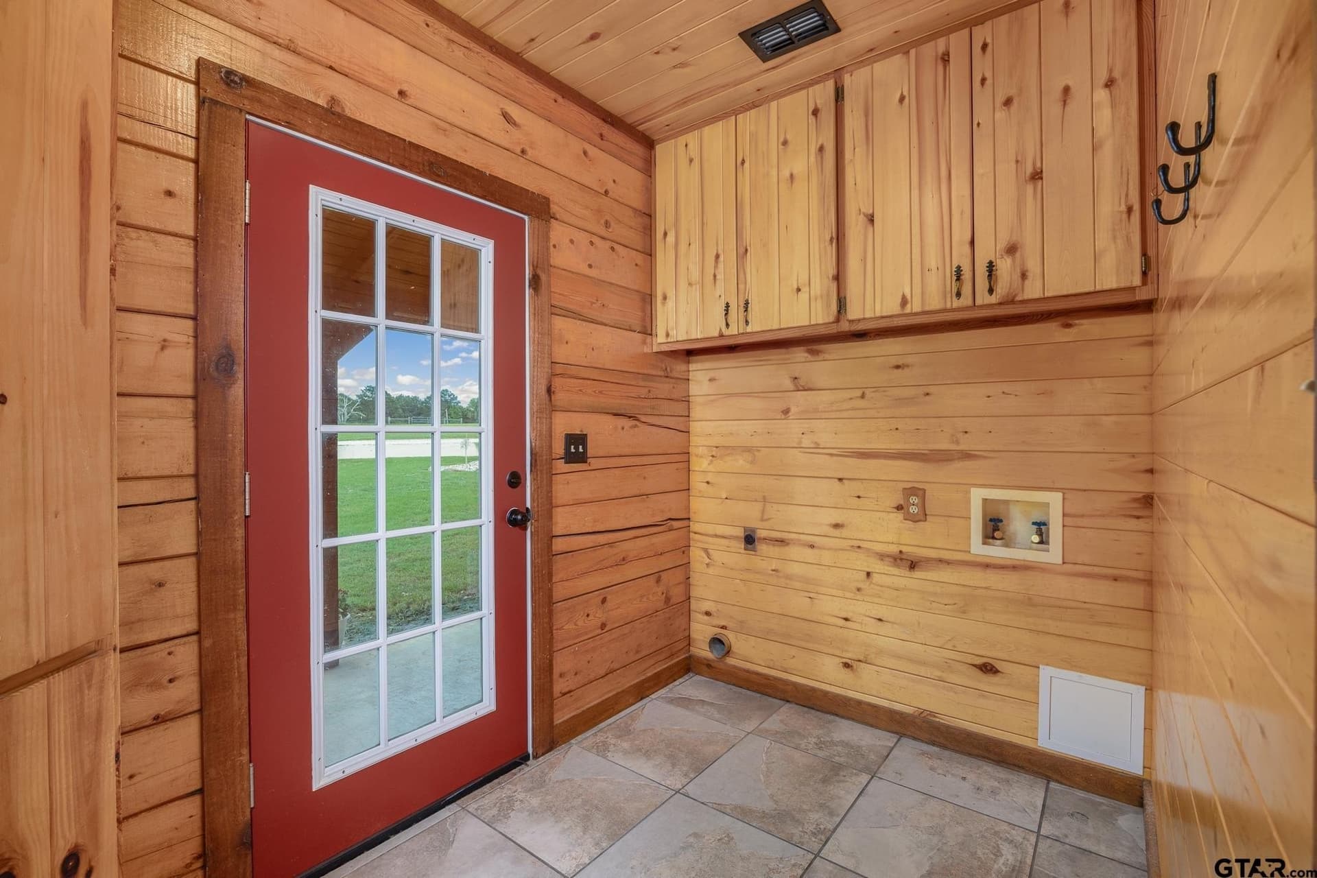 10 acres in Smith County - photo 9