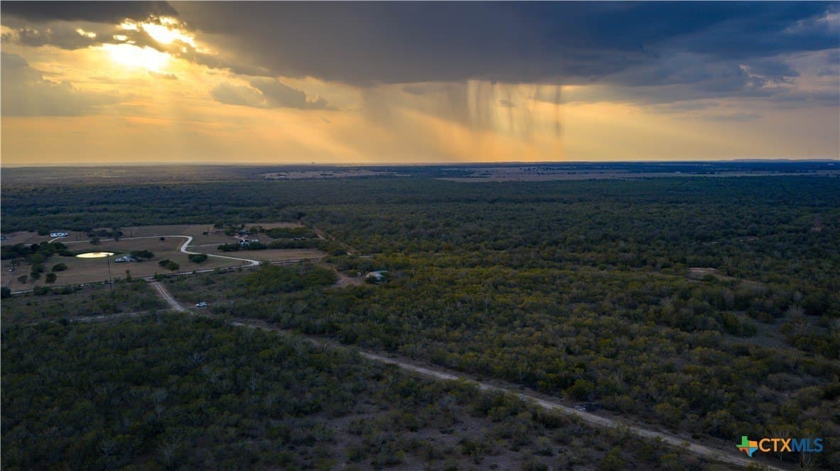 314 acres in Gonzales County - photo 7