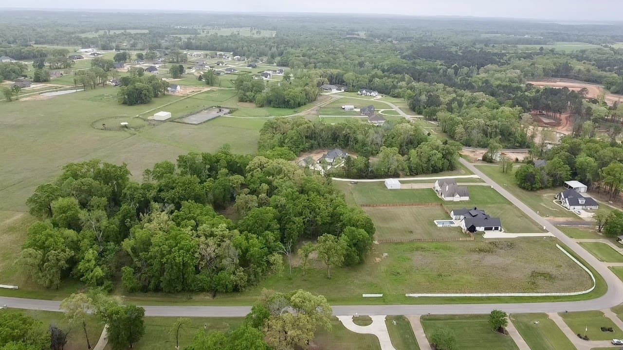1.4 acres in Smith County gallery image 2