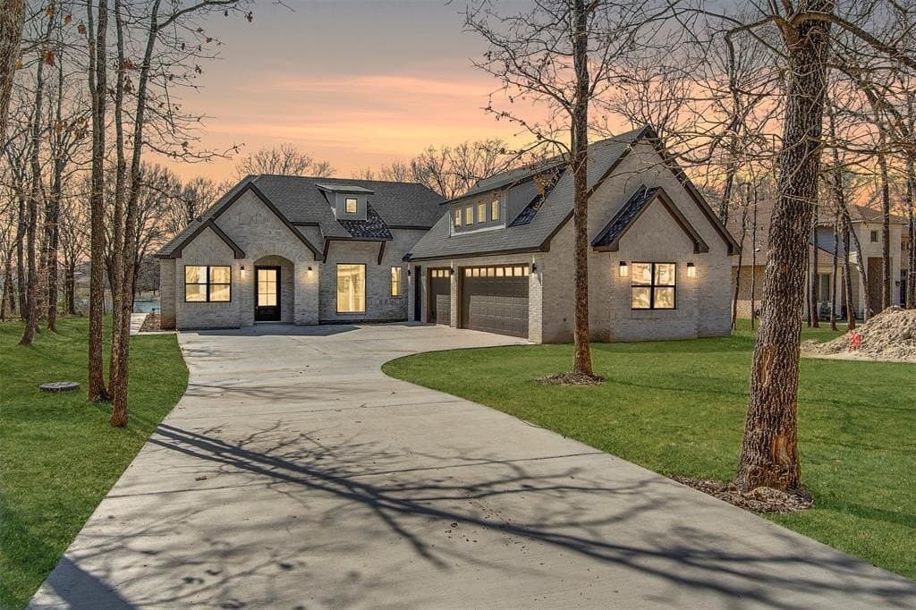 1.75 acres in Ellis County gallery image 4