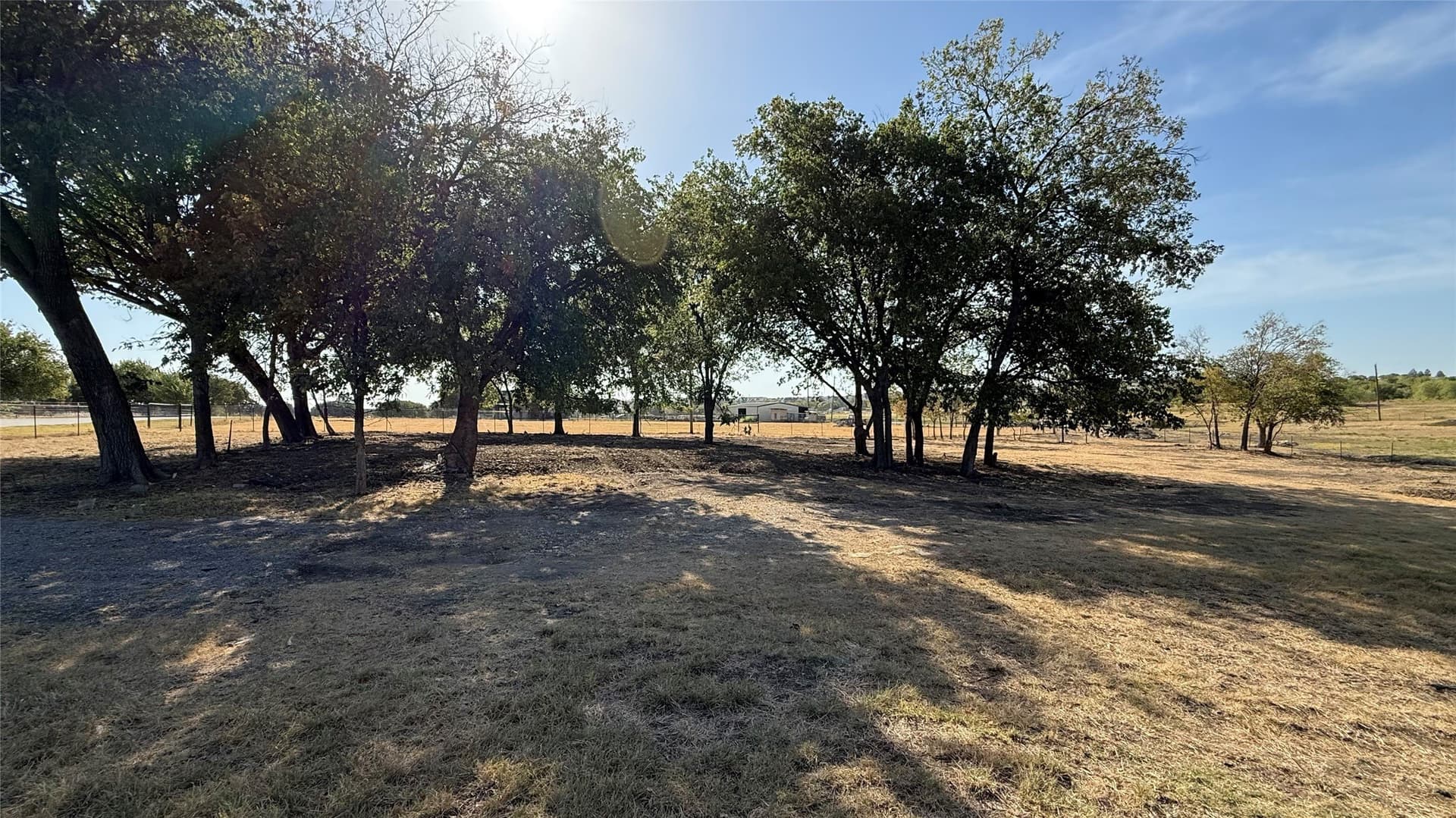 0.91 acres in Tarrant County - photo 4