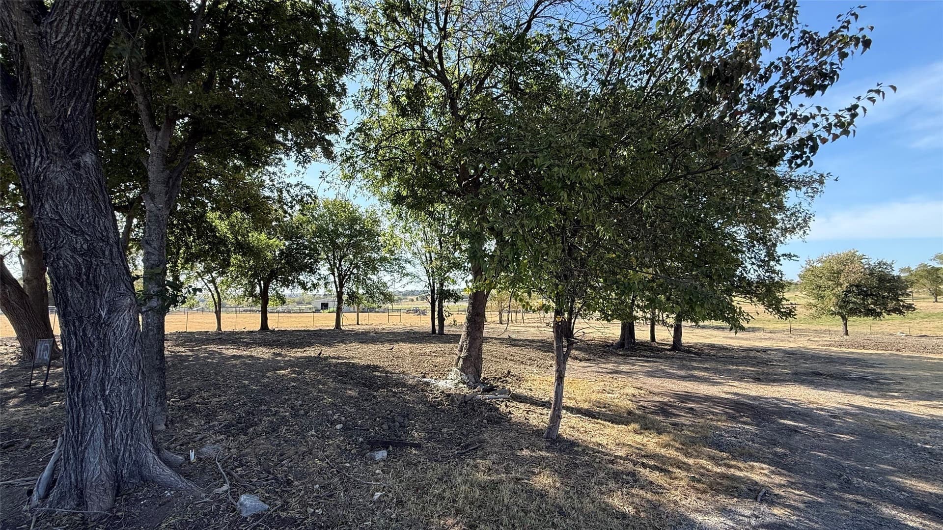 0.91 acres in Tarrant County - photo 3