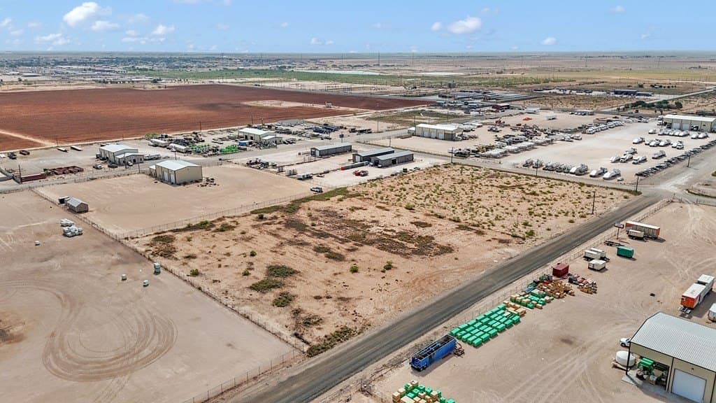 3.25 acres in Midland County gallery image 3