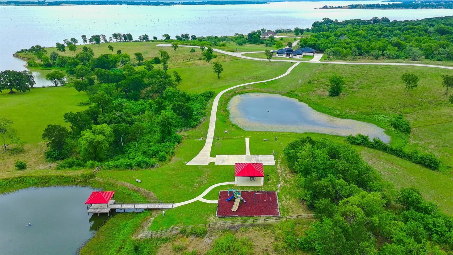 1.39 acres in Navarro County gallery image 4
