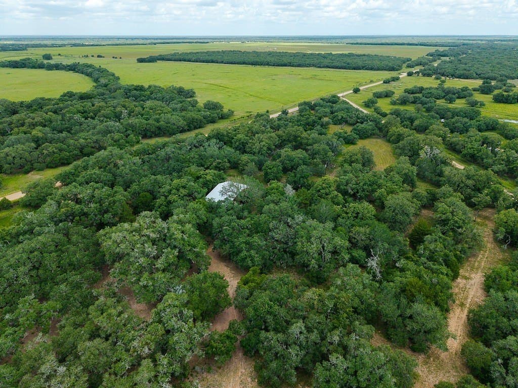 20.57 acres in Lavaca County gallery image 4