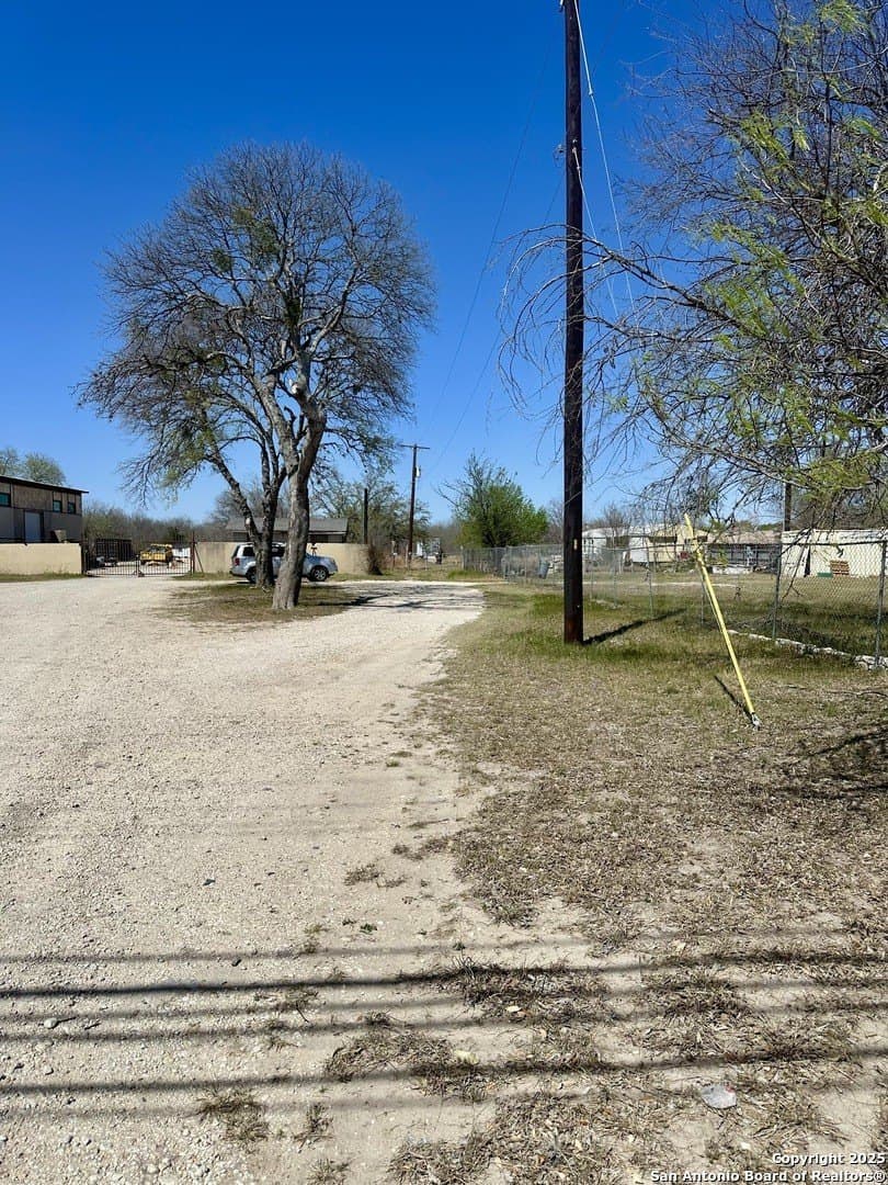 0.82 acres in Bexar County gallery image 3