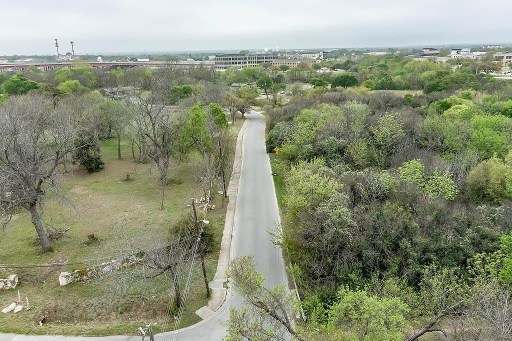 1.31 acres in Williamson County - photo 5