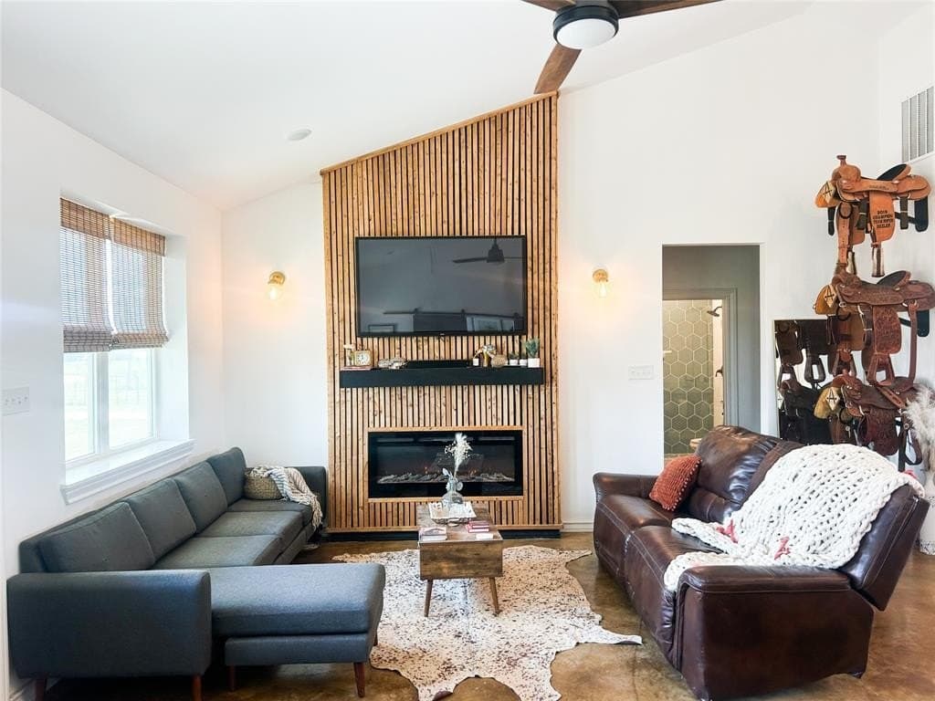 10.65 acres in Erath County gallery image 3