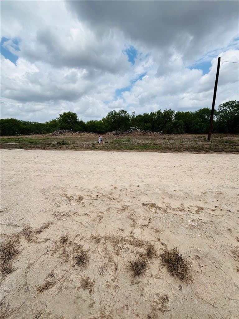 10.81 acres in Kleberg County - photo 11