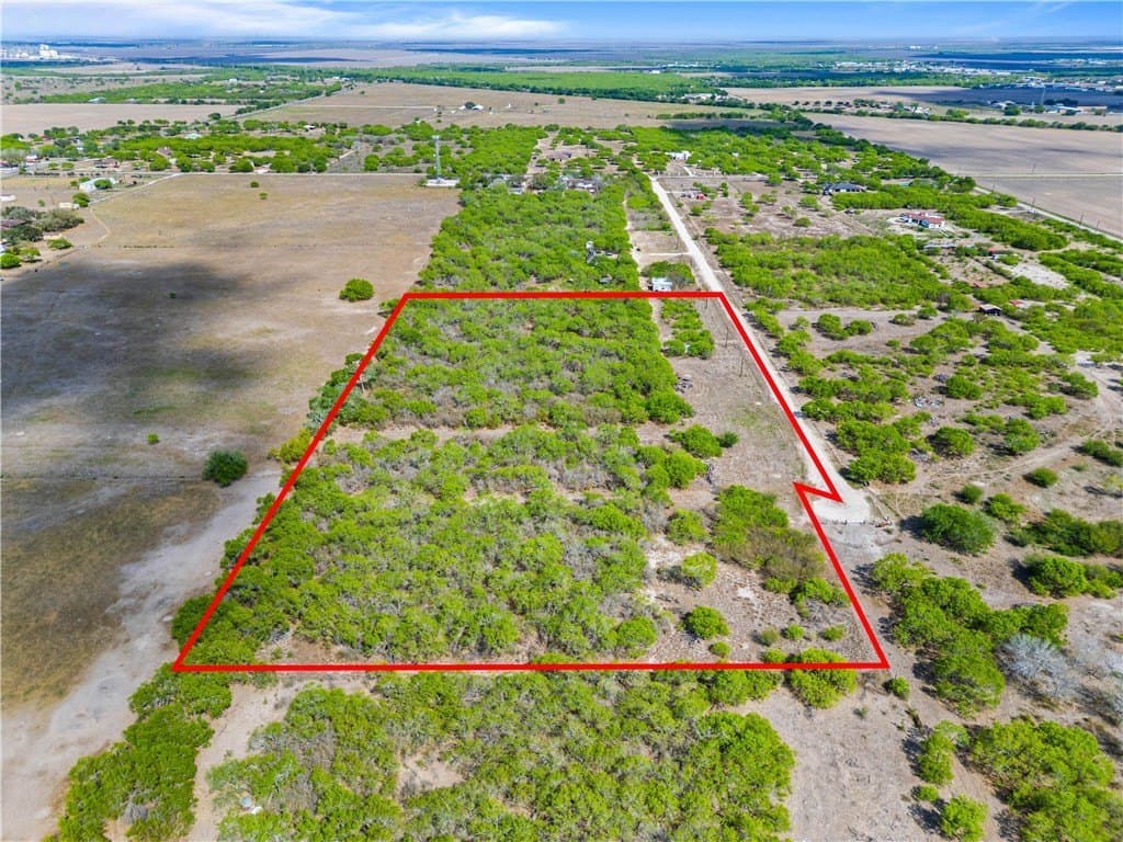 10.81 acres in Kleberg County - photo 5