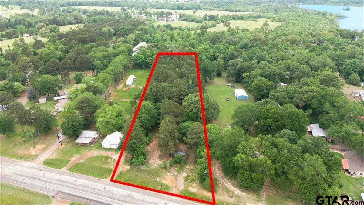 2 acres in Upshur County