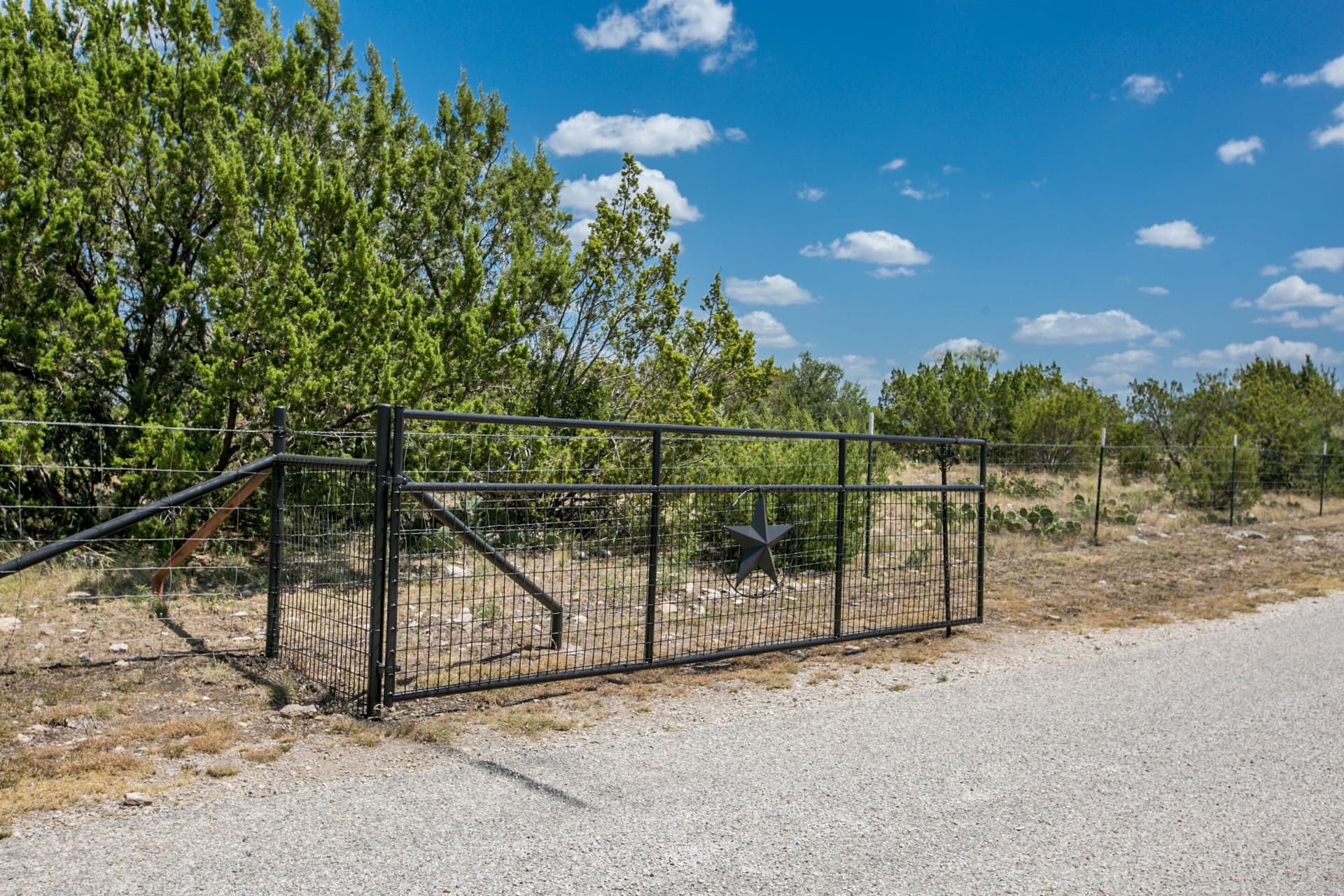 10 acres in Tom Green County - photo 12