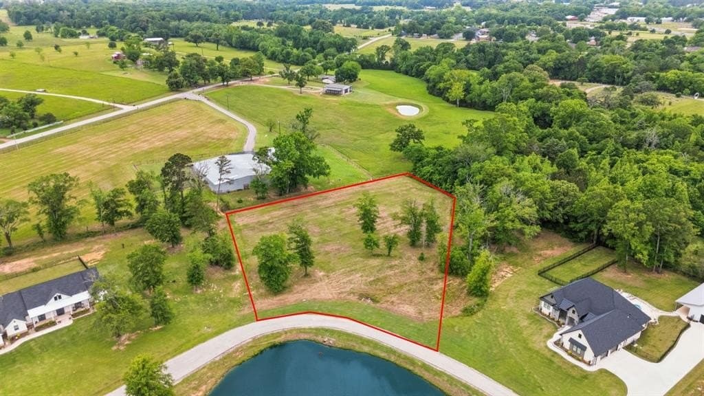 1.99 acres in Smith County gallery image 2