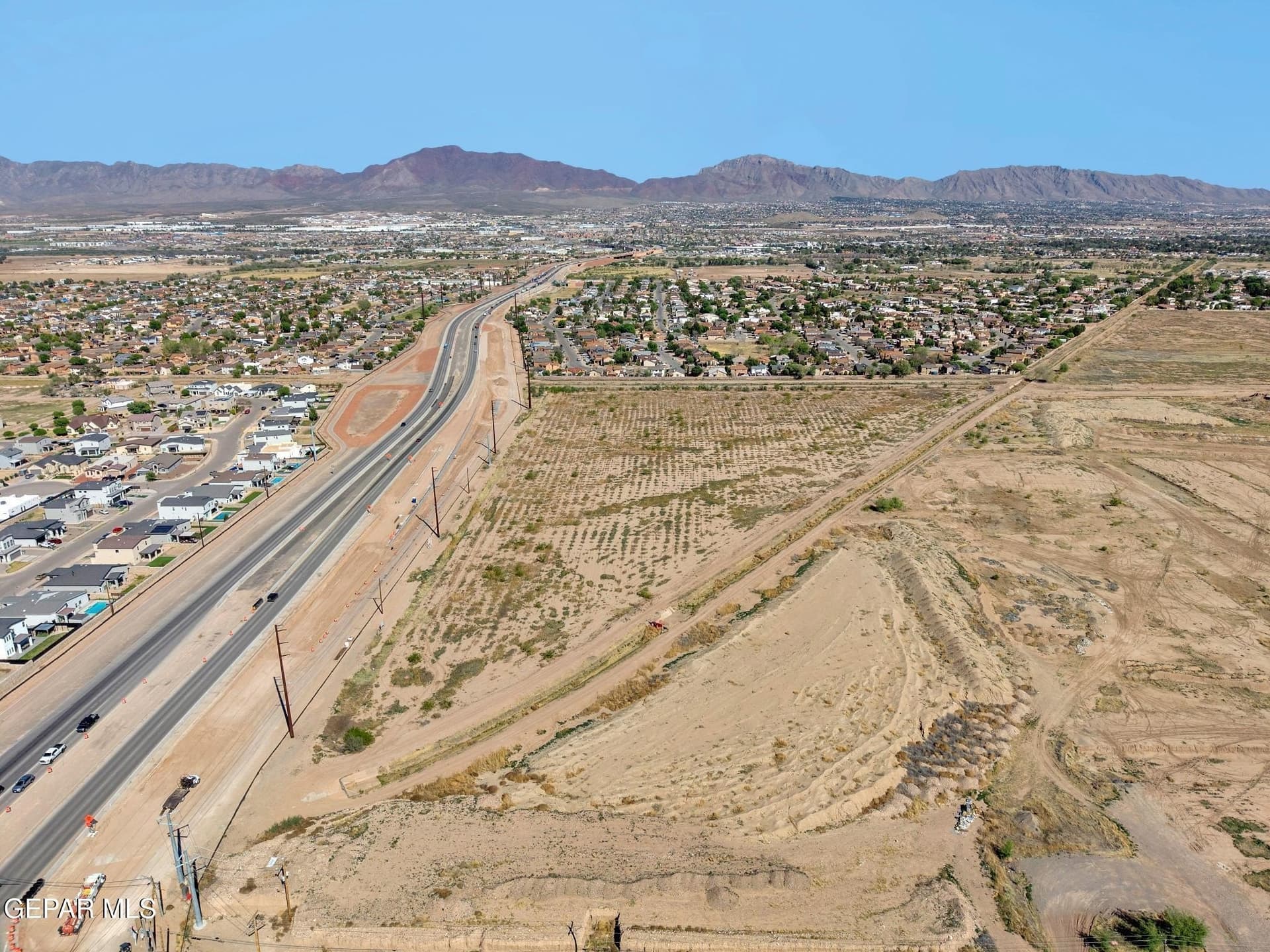 1.5 acres in El Paso County gallery image 3