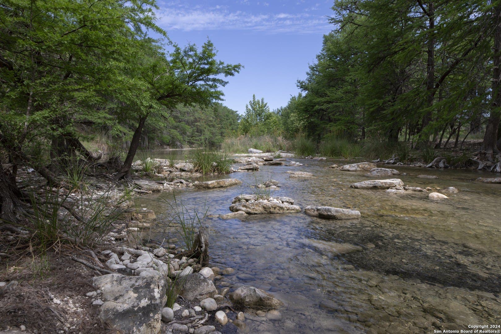 1.01 acres in Uvalde County