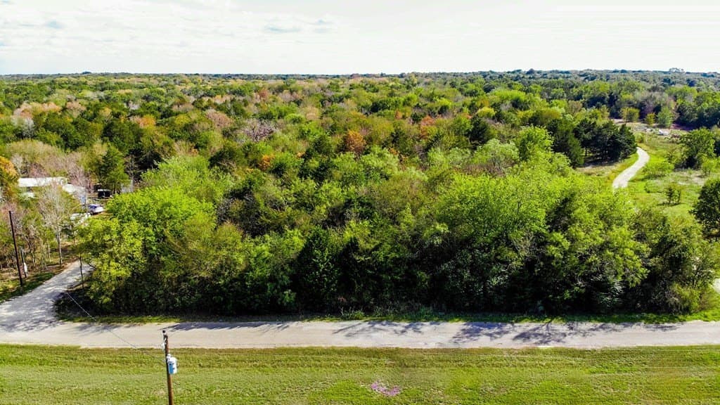 6.2 acres in Navarro County - photo 9