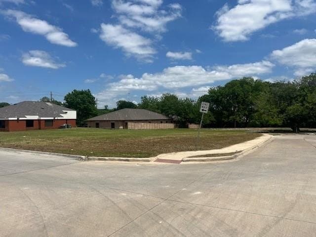 1.91 acres in Collin County gallery image 4