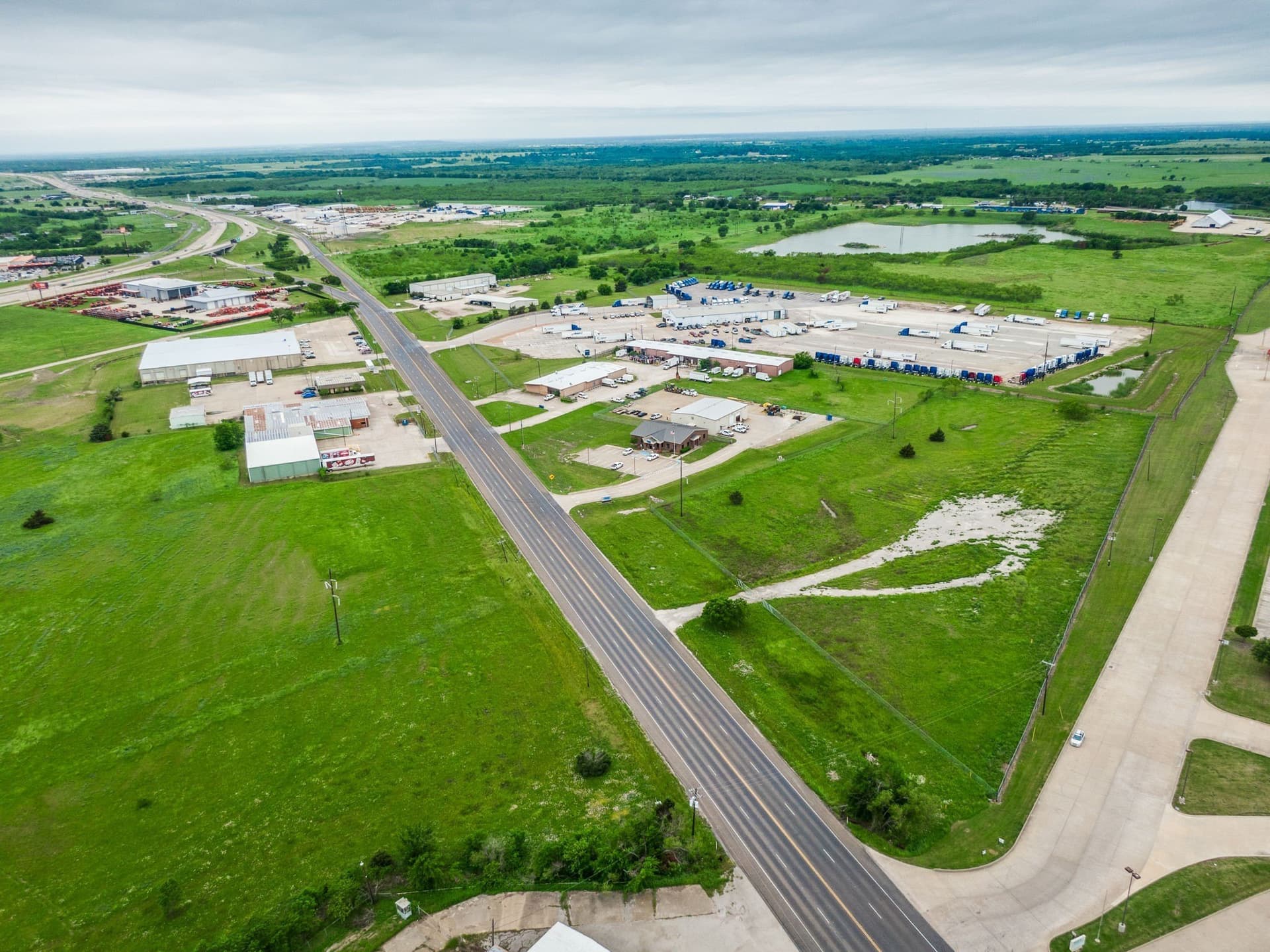 5.75 acres in Navarro County gallery image 4